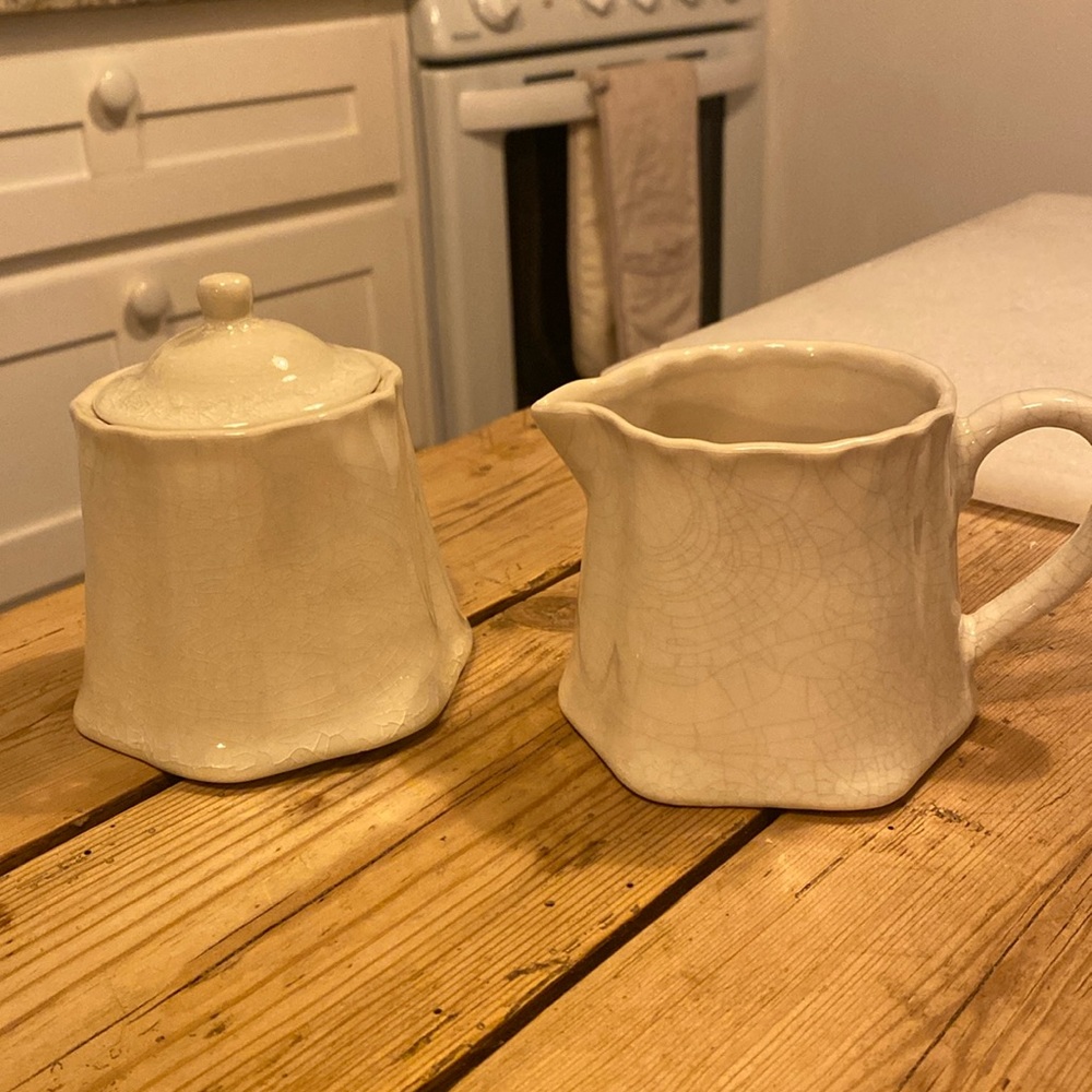Magnolia Vintage Inspired Crackle Sugar & Creamer